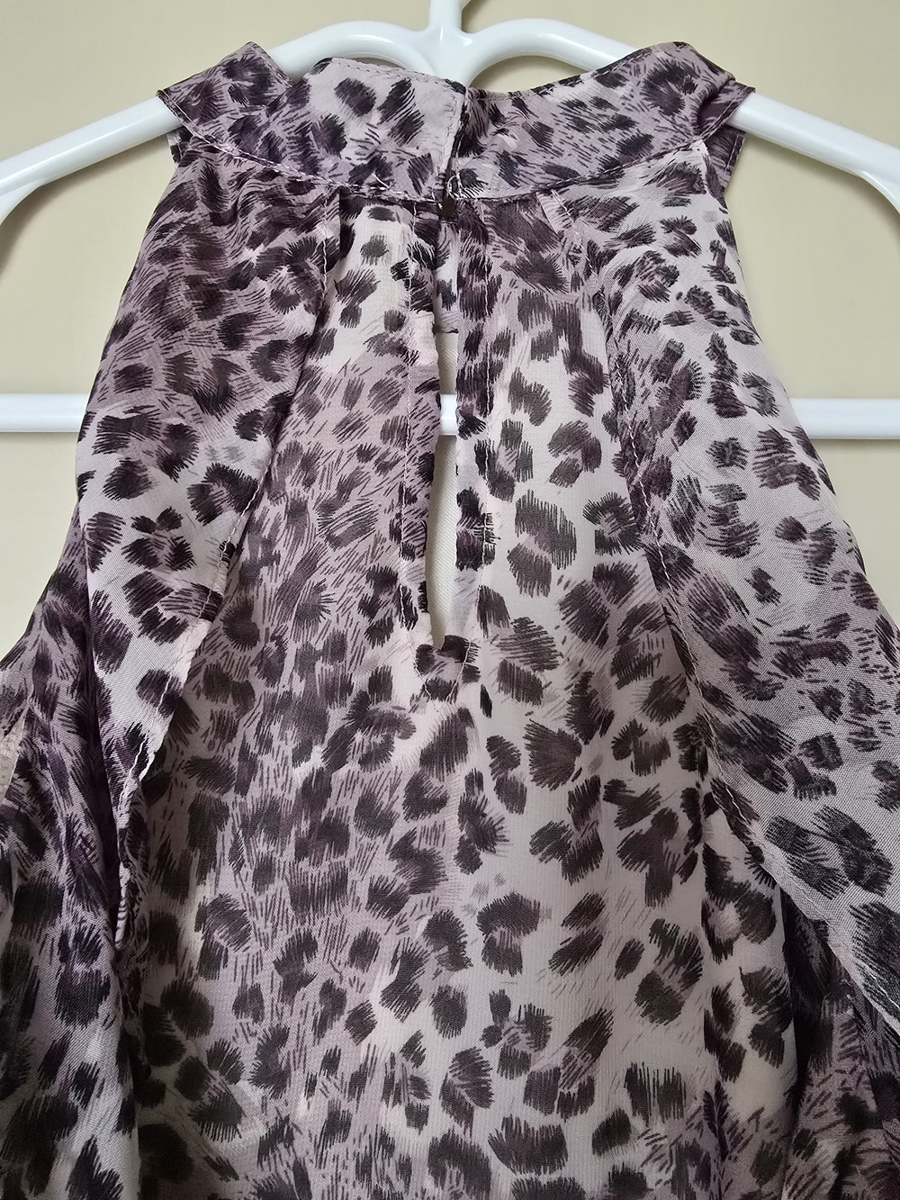 Entro Leopard Dress Cold Shoulder Ruffle Size Medium - Picture 8 of 11